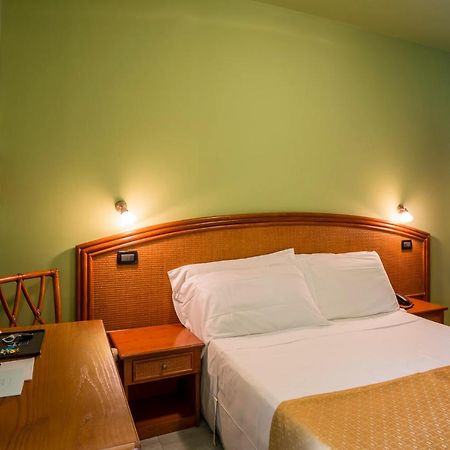 Hotel Ambassador Bibione Esterno foto